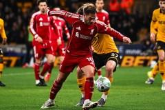 英超狼队2-1战胜利物浦，红军补时阶段被绝杀