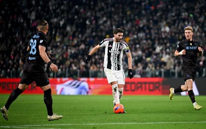 多队曾有意洛卡特利，他坚定选择留在尤文