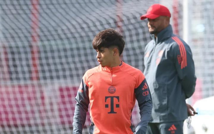 拜仁续约17岁小将梅孔-卡多佐，追逐欧冠梦想