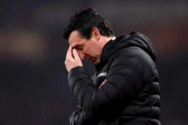 维拉溃不成军，自信与团结荡然无存