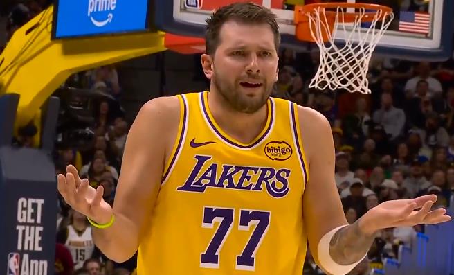 东契奇领到赛季第15次技术犯规，再犯1次将面临禁赛