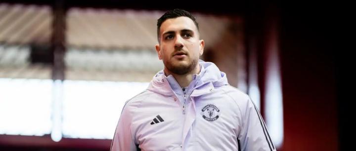 达洛特担任更衣室DJ，满足所有队友的音乐偏好