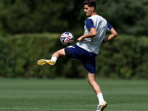 卡博尼成功进行右膝韧带手术，未来将开始康复训练