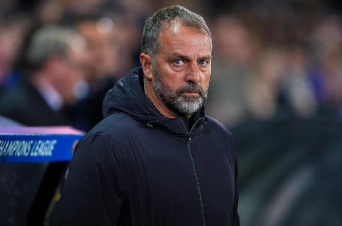 世体报道，弗里克计划在对阵塞维利亚时进行轮换，以确认球员疲劳程度