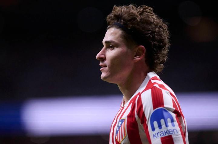 世体评阿尔瓦雷斯处境，与西蒙尼配合效果平平