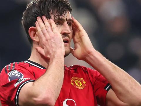 曼联夏窗引援策略调整，中后卫补强与马奎尔降薪续约提上议程