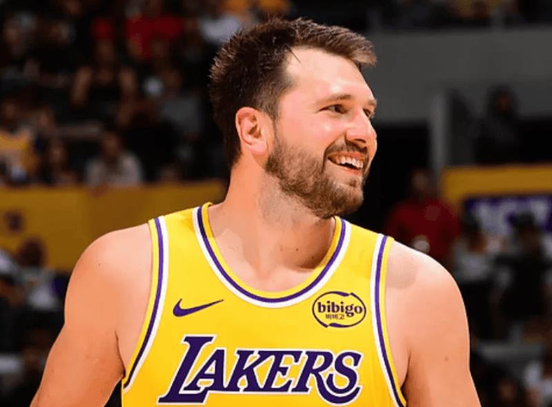 东契奇单季208记三分，超越里夫斯成湖人队史第二