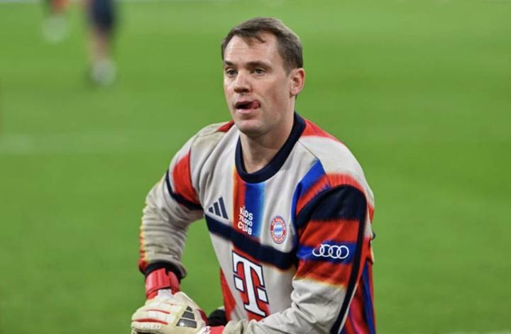 埃芬博格评价诺伊尔续约一年，认为这对乌尔比希有利，能继续得到指导