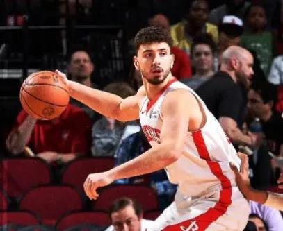 火箭队伤病更新：申京下背部疼痛，明日对阵湖人出战成疑