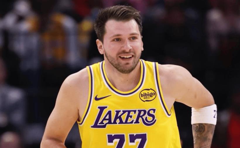 东契奇近7场数据爆棚，场均38.1分9.1板8助2断1帽，湖人则豪取7连胜