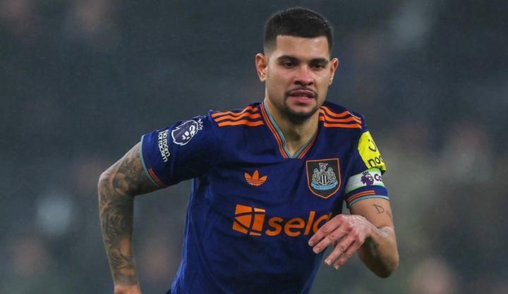 曼联与皇马竞争，吉马良斯转会谈判进入关键阶段