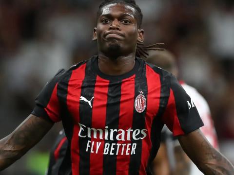 莱奥因被换下情绪失控，事后已向全队道歉