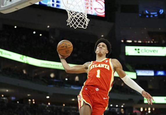 老鹰客场击败独行侠豪取11连胜，刷新联盟当前最长连胜纪录