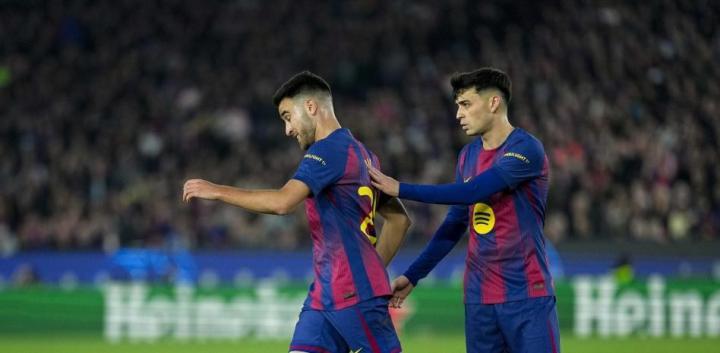 世体报道，埃里克本赛季已出战42场，缺乏轮换身体状况令人担忧