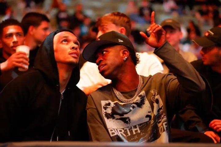 皇马众星齐聚，近半数一线队球员到场观战PFL马德里站比赛