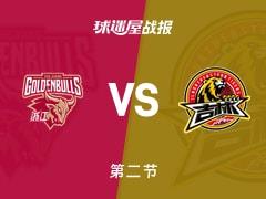 浙江vs吉林半场战报，琼斯独得16分助浙江60-31领先