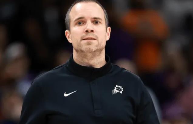 太阳五连败陷入低谷，西部排名第七与森林狼差4个胜场