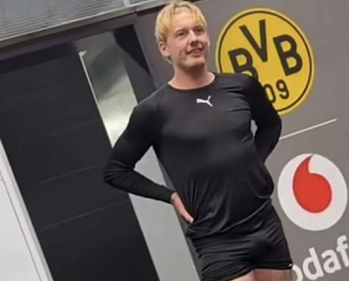 布兰特更衣室里只穿内裤对队友放话：我身后站着一群硬汉