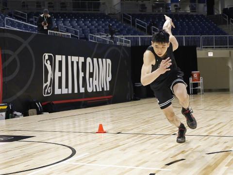 广东队主帅谈状态波动与崔永熙融入：成长需要过程