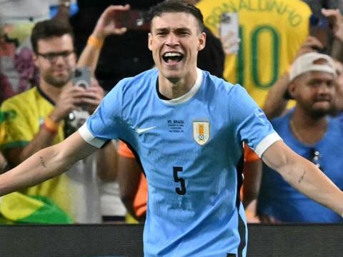 记者透露，乌加特加盟曼联或与约罗转会有关联