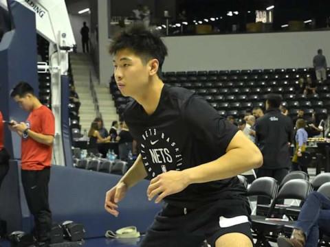 广东男篮主帅谈崔永熙膝盖反应，比赛强度影响上场时间调整