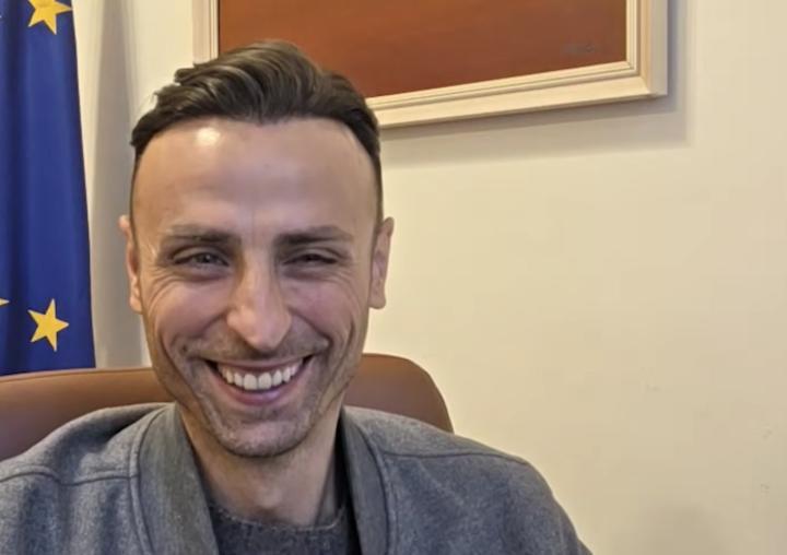 贝巴心中曼联五人制梦之队：鲁尼范德萨领衔，斯科尔斯维迪奇在列