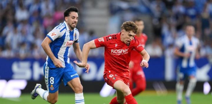 巴萨锁定未来之星，皇马手握半壁江山