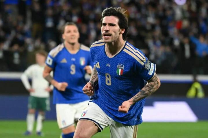 意大利告别历史重担，托纳利助球队接近世界杯资格