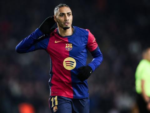 阿斯报报道，拉菲尼亚右大腿不适，将在周五进行医疗检查