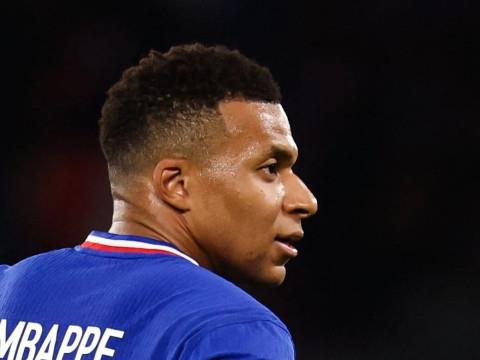 姆巴佩：渴望上场，随时待命