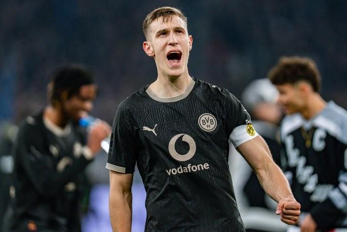 德天空独家消息，多特与贝壳达成顶薪续约协议，只待球员最终签字