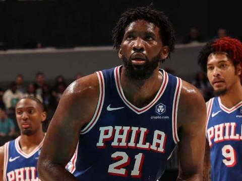 制胜封盖后霸气怒视，大帝复出两战狂砍64分率队全胜，健康状态依旧是联盟顶尖战力