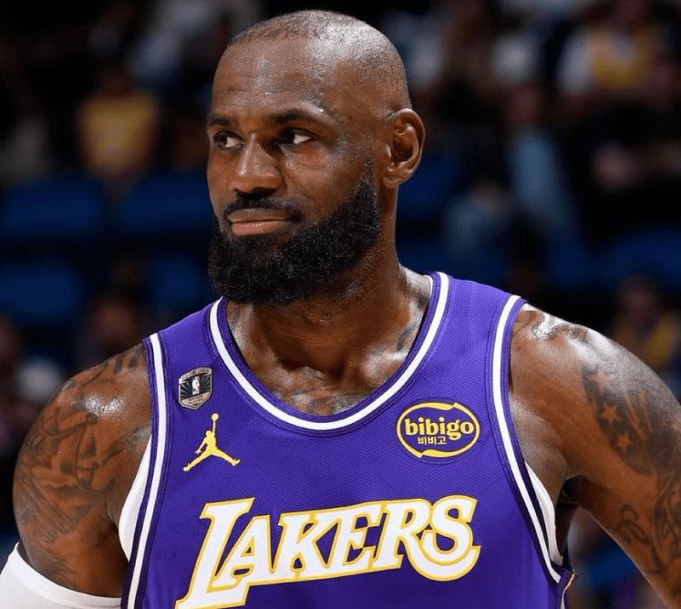 湖人三月13胜联盟登顶，疯狂战绩震撼篮球界