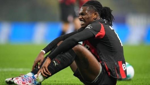 米体报道，莱奥耻骨伤病情况复杂，手术可能无法彻底治愈