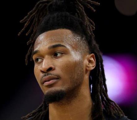 祖上贫寒，卡斯尔生涯第4次三双，队史三双榜升至第5位