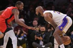 韦德预测杜兰特退役得分排名，至少锁定历史第三