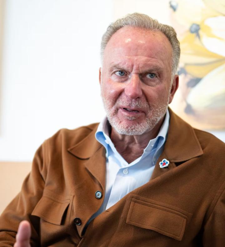 鲁梅尼格揭秘，与弗洛伦蒂诺交情深厚，经纪人高佣金引争议