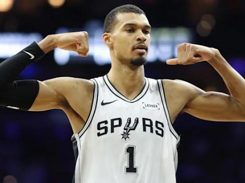 MVP排行榜榜首，文班亚马若夺常规赛MVP将刷新NBA场均出场时长最短纪录