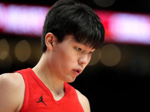 克林根：杨瀚森本赛季的每场比赛都展现了显著进步，相信他会持续保持这个成长势头