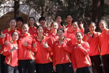 中国女排开启集训：八大处跑山练体能，备战亚锦赛冲击洛杉矶奥运资格