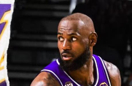 赢球还挨骂！詹姆斯客场遭球迷狂喷，旧伤加重仍带队大胜，JR 盛赞