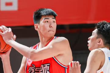 徐昕获5支NBA球队试训邀请!本赛季进步明显,冲击联盟