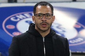 足坛一夜：切尔西官宣换帅，曼城反超阿森纳登顶，C罗晋级决赛冲冠