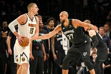 大功臣！戈贝尔10 12锁死约基奇：后者26中7，正负值-21