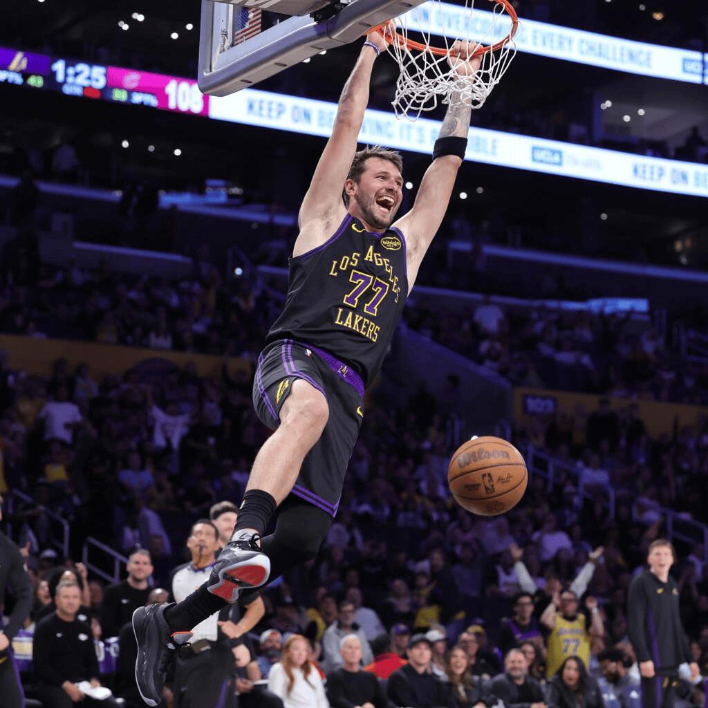 联盟合并后单月得分纪录：乔丹676分，哈登610分，东契奇600分