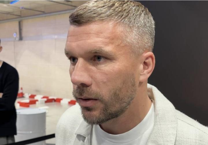 波多尔斯基：观看卡尔比赛如同享受，我年轻时也有过不成熟的阶段