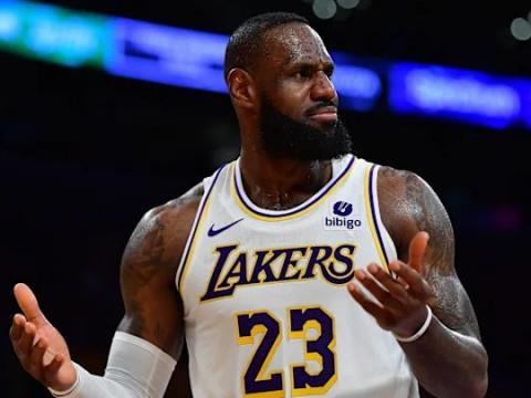 詹姆斯经纪人回应未来传闻：相关报道不实，詹姆斯未定明年计划