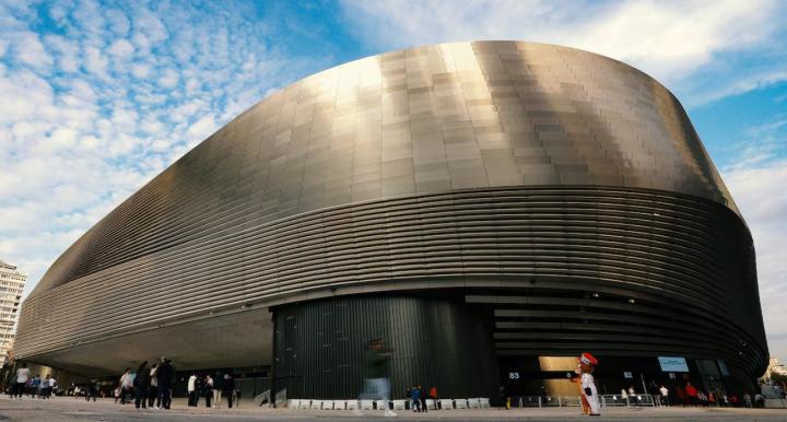 伯纳乌球场安装LED灯，参考安联球场打造独特灯光秀