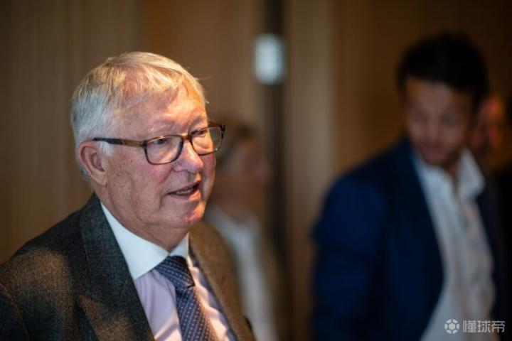 曼联前队医爆料：CEO同意兼职，遭弗格森怒斥滚开