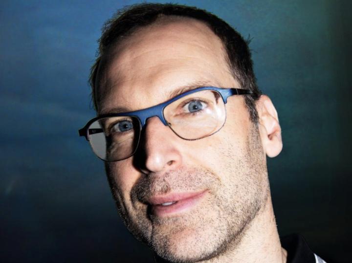 足球之美，在于球员的多样性，但切赫不是手柄下的梅西或伊涅斯塔